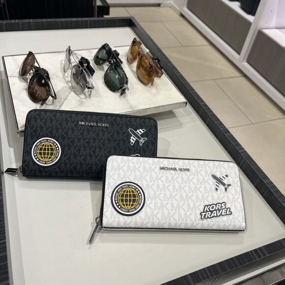 Michael Kors Cooper Embellished Logo Zip-Around Wallet 36R5LCOZ3B BRIGHT WHT - Picture 10 of 10